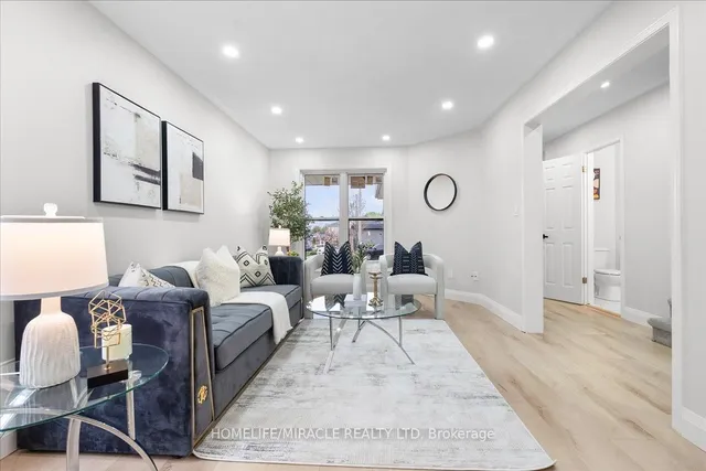 Additional image 7 of 102 Northmanor Cres