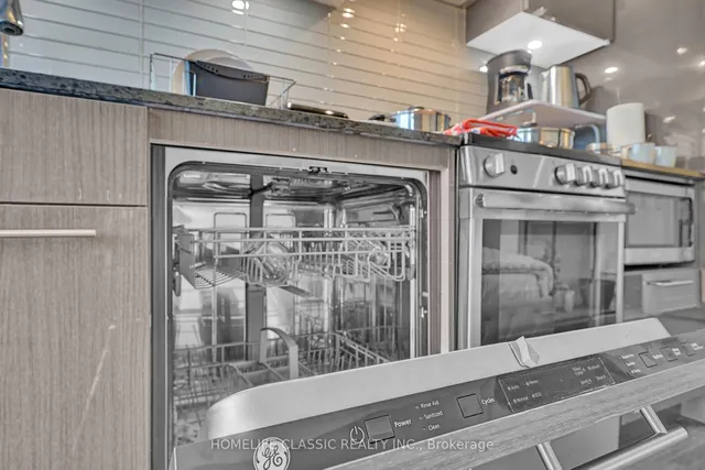 Additional image 18 of 251 Jarvis St Unit 2911