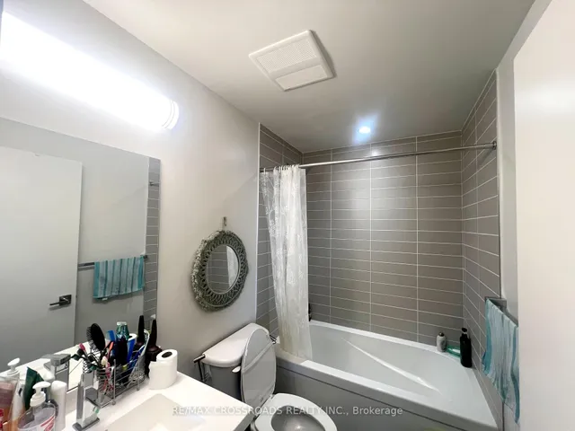 Additional image 8 of 2093 Fairview St Unit 502