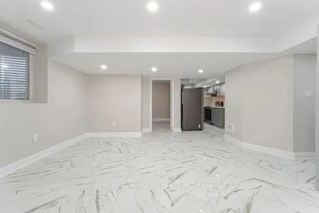 Additional image 39 of 77 Enford Cres