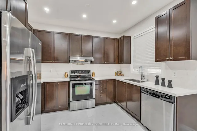 Additional image 23 of 8 Griffith Crt