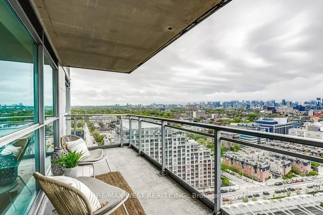 Additional image 26 of 80 Western Battery Rd Unit 2206