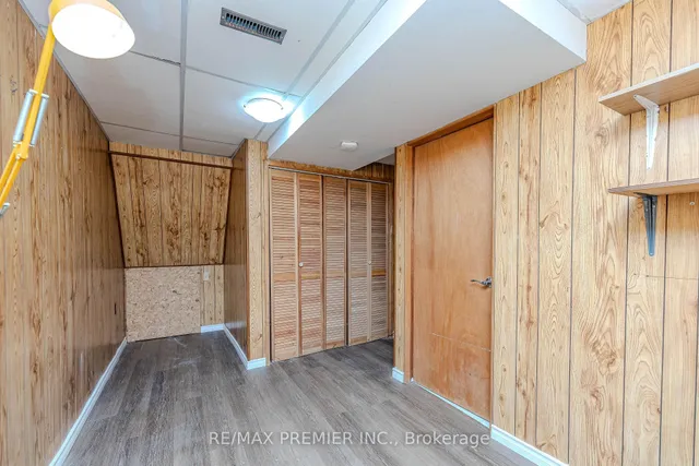 Additional image 19 of 2012 Martin Grove Rd Unit 48