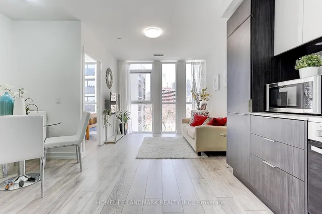 Additional image 18 of 159 Wellesley St Unit 401