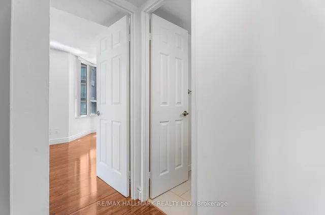 Additional image 12 of 55 Centre Ave Unit 1607