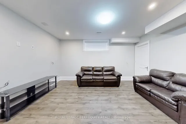 Additional image 42 of 31 Glenridge Rd