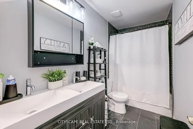 Additional image 17 of 30 Heslop Rd Unit 17