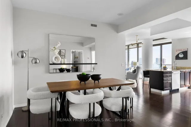 832 Bay St Unit 4405