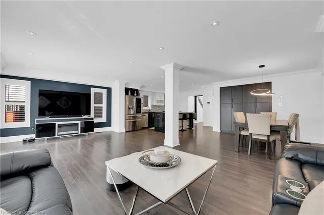 Additional image 19 of 72 Aldgate Avenue Ave