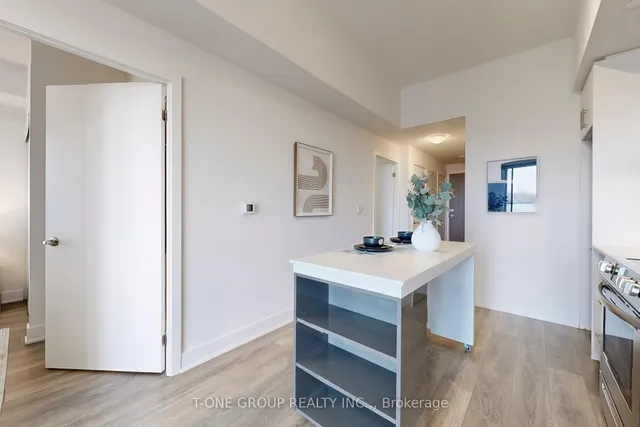 Additional image 14 of 188 Fairview Mall Dr Unit 516