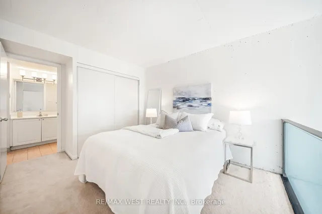 Additional image 9 of 954 King St Unit 510