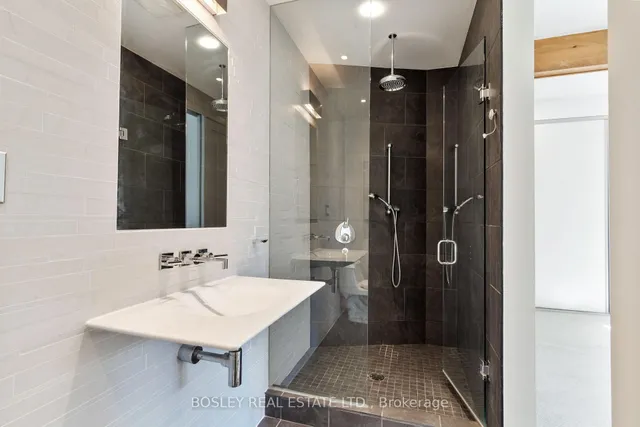 Additional image 39 of 520 Manning Ave