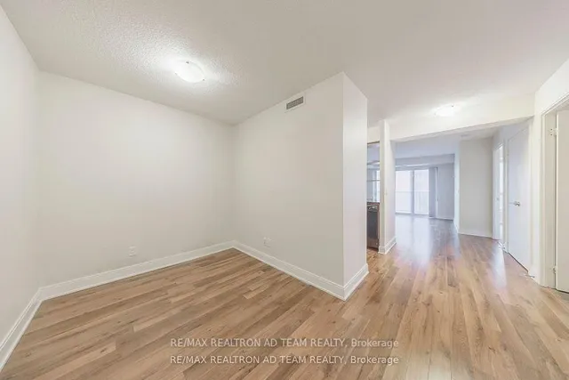 Additional image 5 of 125 Village Green Sq Unit 706