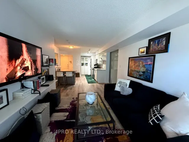 Additional image 10 of 400 Adelaide St Unit 801