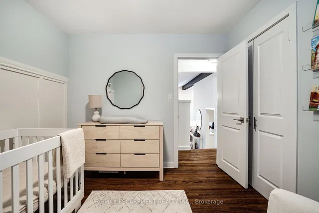 Additional image 31 of 157 LAURIER Ave