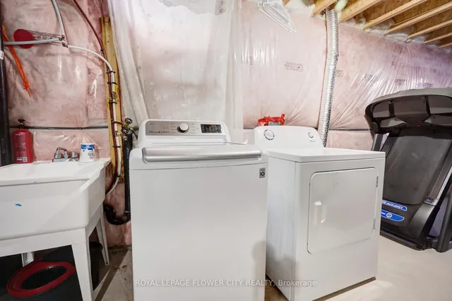 Additional image 44 of 79 Yellowknife Rd