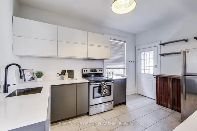 Additional image 13 of 23 Rosslyn Ave