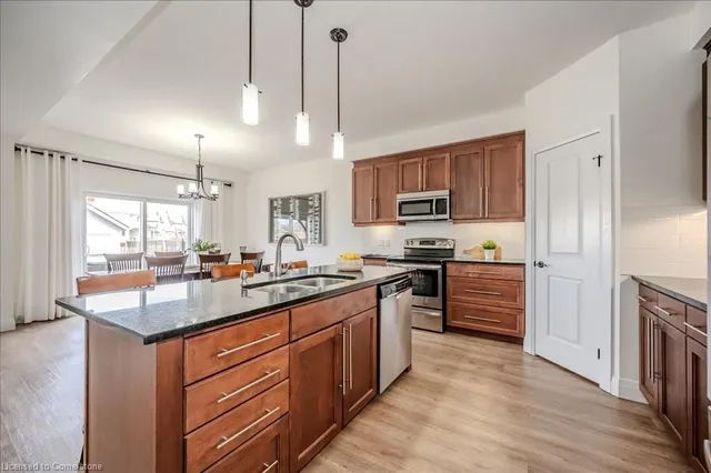 Additional image 14 of 504 Netherwood Cres