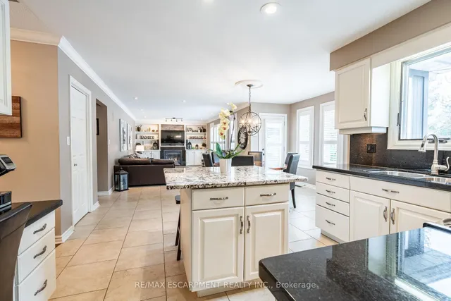 Additional image 8 of 27 Gladiola Dr