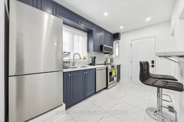 Additional image 4 of 887 Cosburn Ave