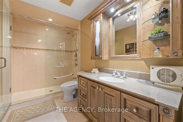 Additional image 29 of 4 Pride Crt