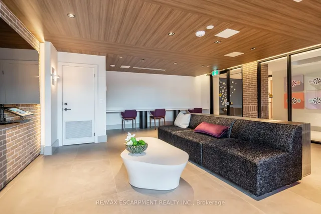 Additional image 32 of 600 North Service Rd Unit 613