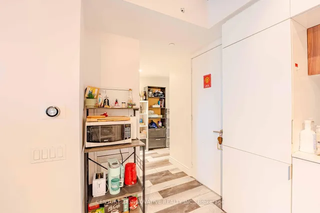 Additional image 14 of 185 Roehampton Ave Unit 315