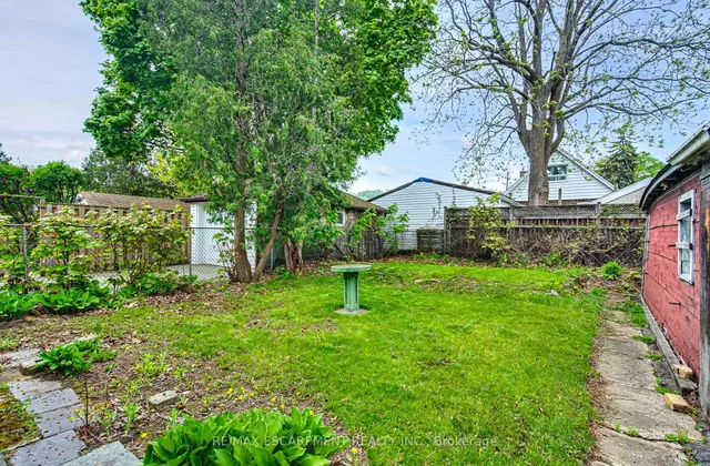 Additional image 35 of 48 Woodbridge Rd