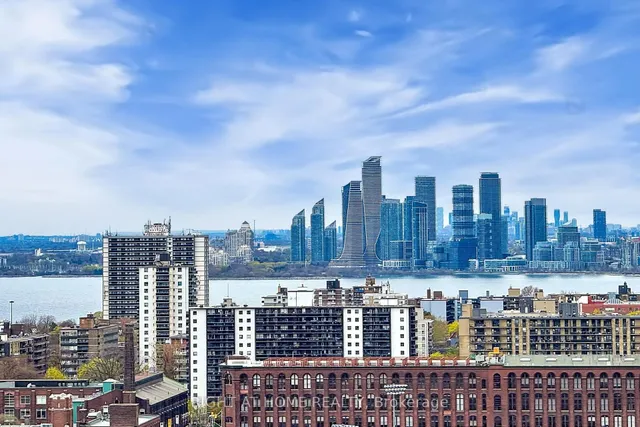 Additional image 27 of 125 Western Battery Rd Unit 2415