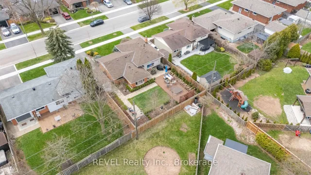Additional image 32 of 637 Thornwood Ave