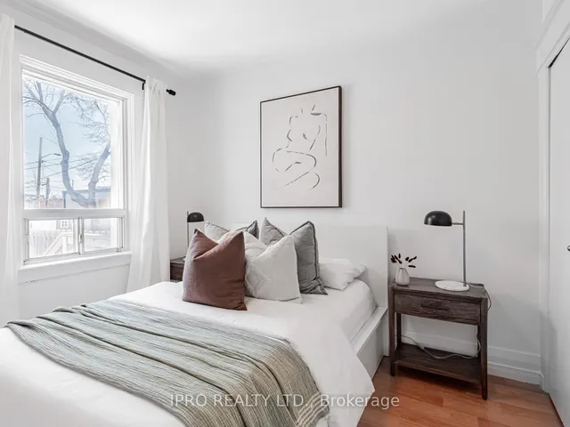 Additional image 17 of 5 Thyra Ave