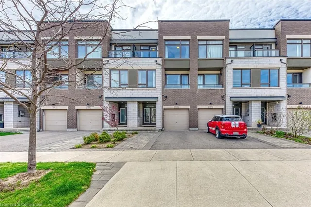 301 Squire Crescent Cres