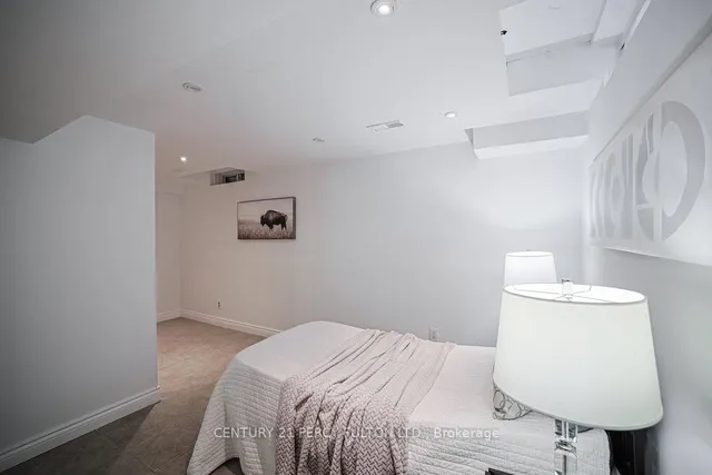 Additional image 31 of 74 Dunthorne Crt