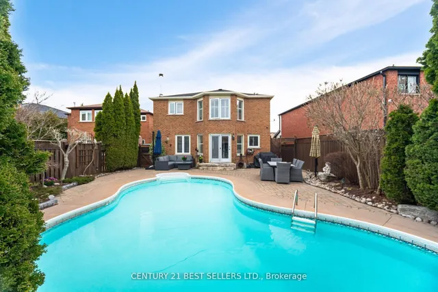 Additional image 40 of 657 Savoy Cres