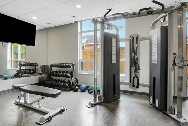 Additional image 40 of 399 Queen St Unit 101