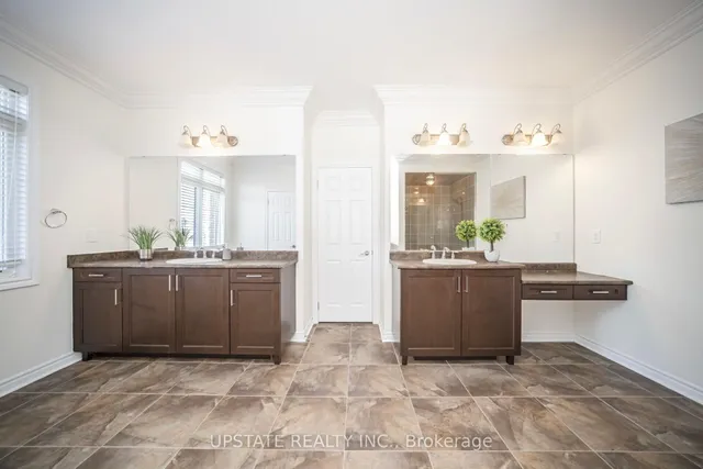 Additional image 34 of 17 Annual Circ