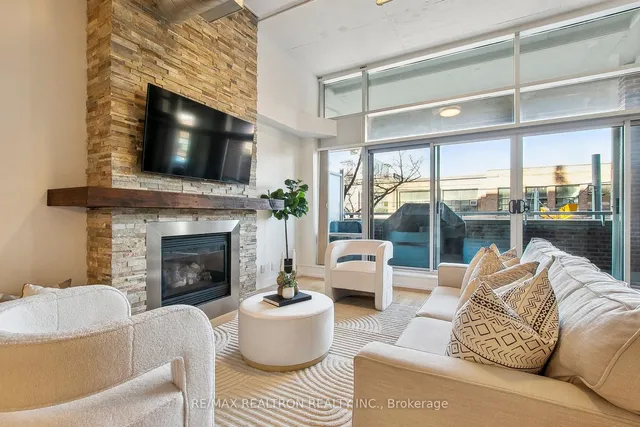 Additional image 16 of 233 Carlaw Ave Unit 205