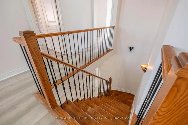 Additional image 27 of 78 Mainard Cres