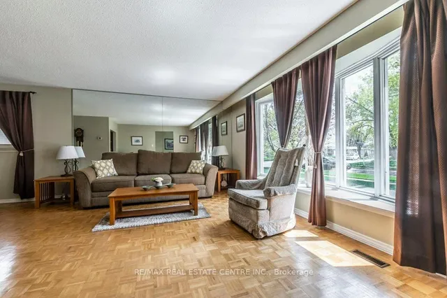 Additional image 7 of 65 Lorne Scots Dr