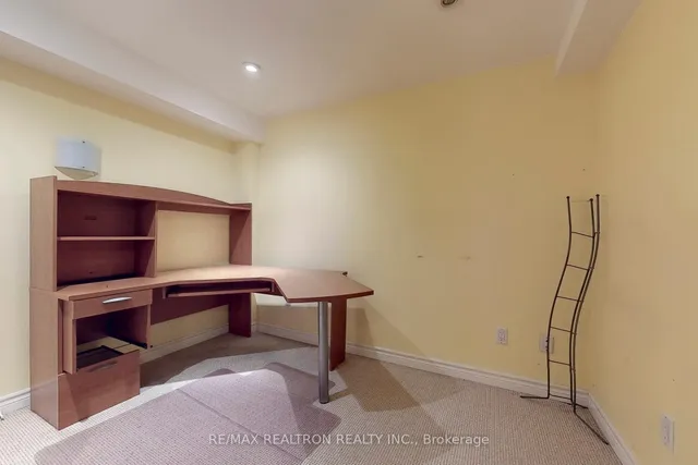 Additional image 26 of 2268 Greening Lane