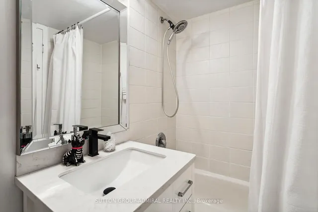 Additional image 31 of 34 Western Battery Rd Unit 435