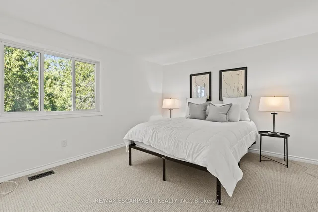 Additional image 16 of 2207 Middlesmoor Cres