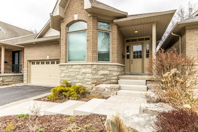 Additional image 4 of 2141 Caroline St Unit 8