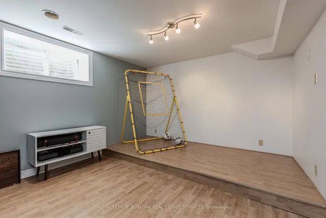 Additional image 40 of 21 Cedar St