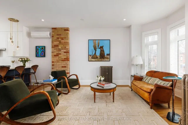 Additional image 4 of 38 Howland Ave