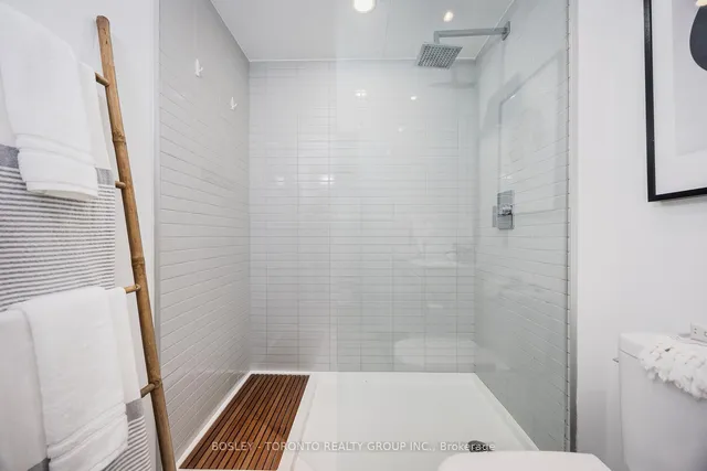 Additional image 29 of 629 King St Unit 928