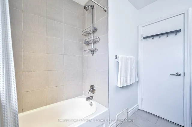 Additional image 29 of 215 Searle Ave