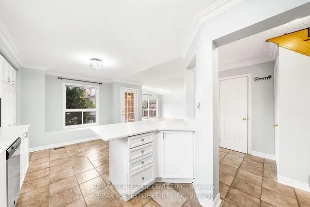 Additional image 11 of 49 Hollowgrove Blvd