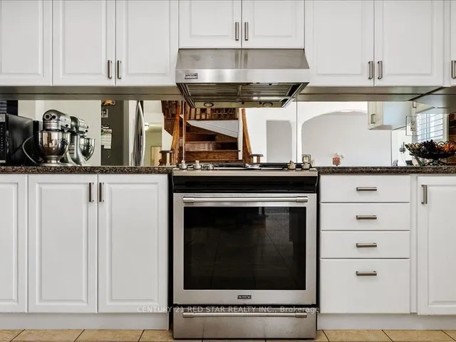 Additional image 14 of 31 Eiffel Blvd