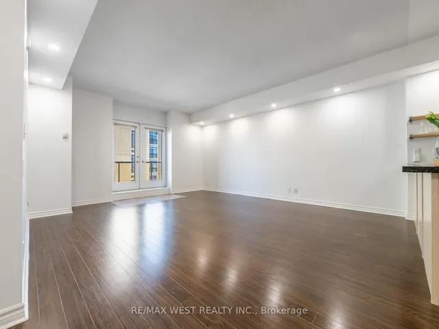 Additional image 7 of 4196 Dundas St Unit PH 609